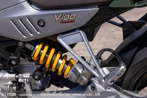 L'amortisseur Öhlins de la Moto Guzzi V100 Mandello S