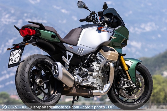 La V100 Mandello S affiche 815 mm de hauteur de selle