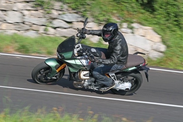 , Essai Moto Guzzi V100 Mandello S