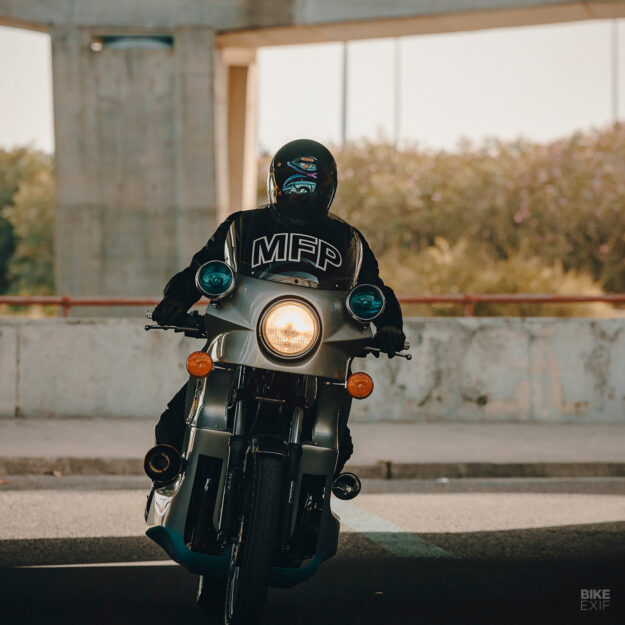 Réplique personnalisée Kawasaki KZ1000 Mad Max