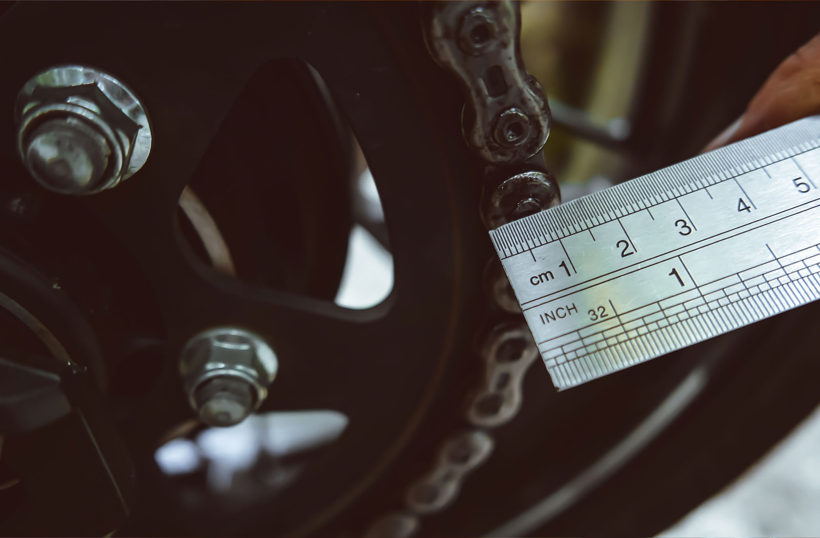 Outil de réglage de tension de chaîne de moto DIY