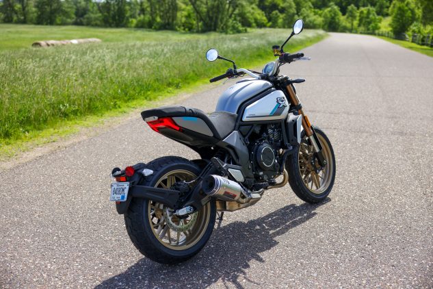 , Moto: MOBOS : Meilleure moto légère/d’entrée de gamme de 2022