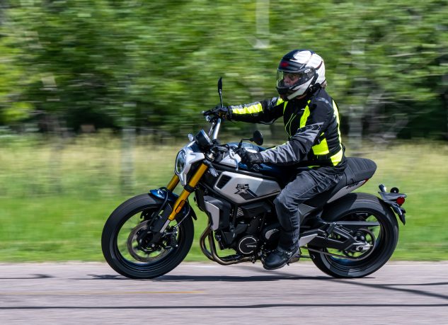 , Moto: MOBOS : Meilleure moto légère/d’entrée de gamme de 2022