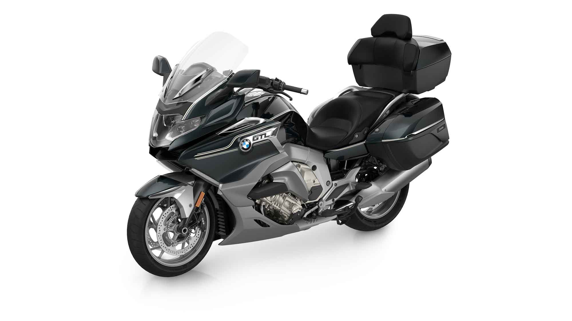 La BMW K 1600 GTL contient un six cylindres en ligne ultra-doux qui produit 133 lb-pi. de couple.