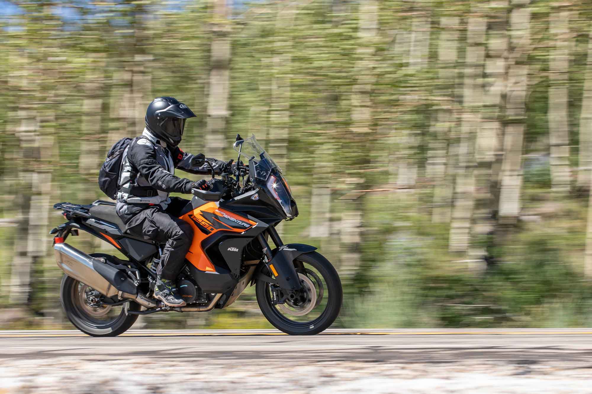 La force brute combinée à de nombreuses fonctionnalités font du 1290 Super Adventure S un excellent tueur de kilométrage, sur autoroute ou hors route.