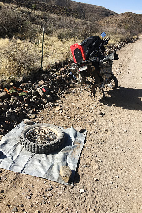 Conseils moto Réparer un pneu crevé