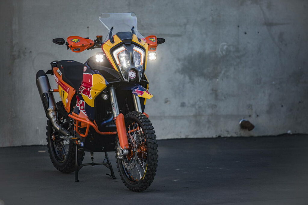 , Moto: DESTROYER DU DÉSERT : KTM 1290 Paris Dakar by RSD.