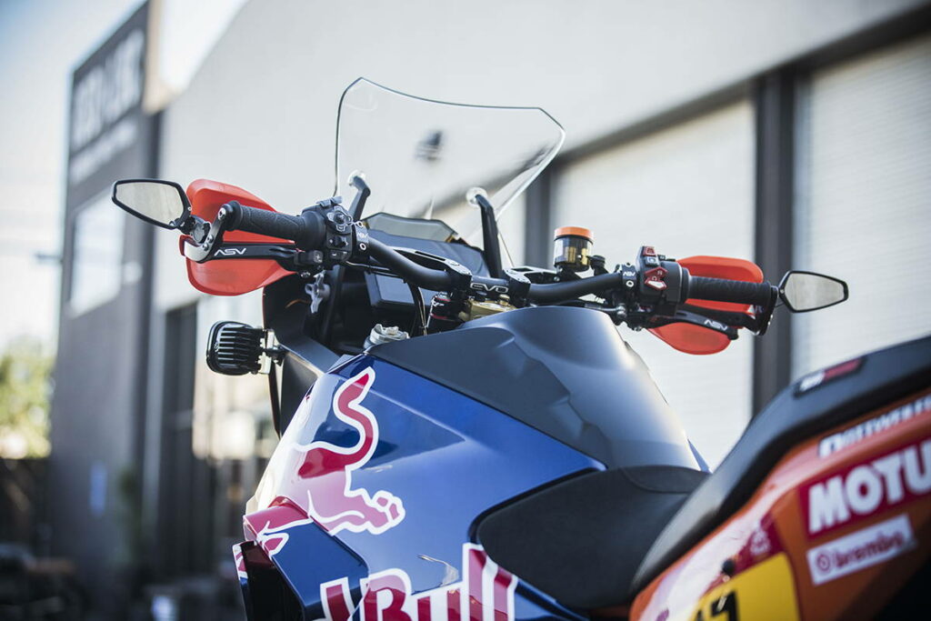 , Moto: DESTROYER DU DÉSERT : KTM 1290 Paris Dakar by RSD.