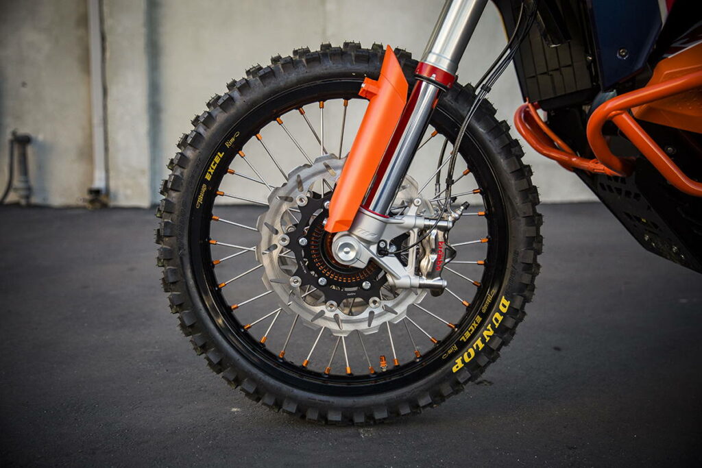 , Moto: DESTROYER DU DÉSERT : KTM 1290 Paris Dakar by RSD.