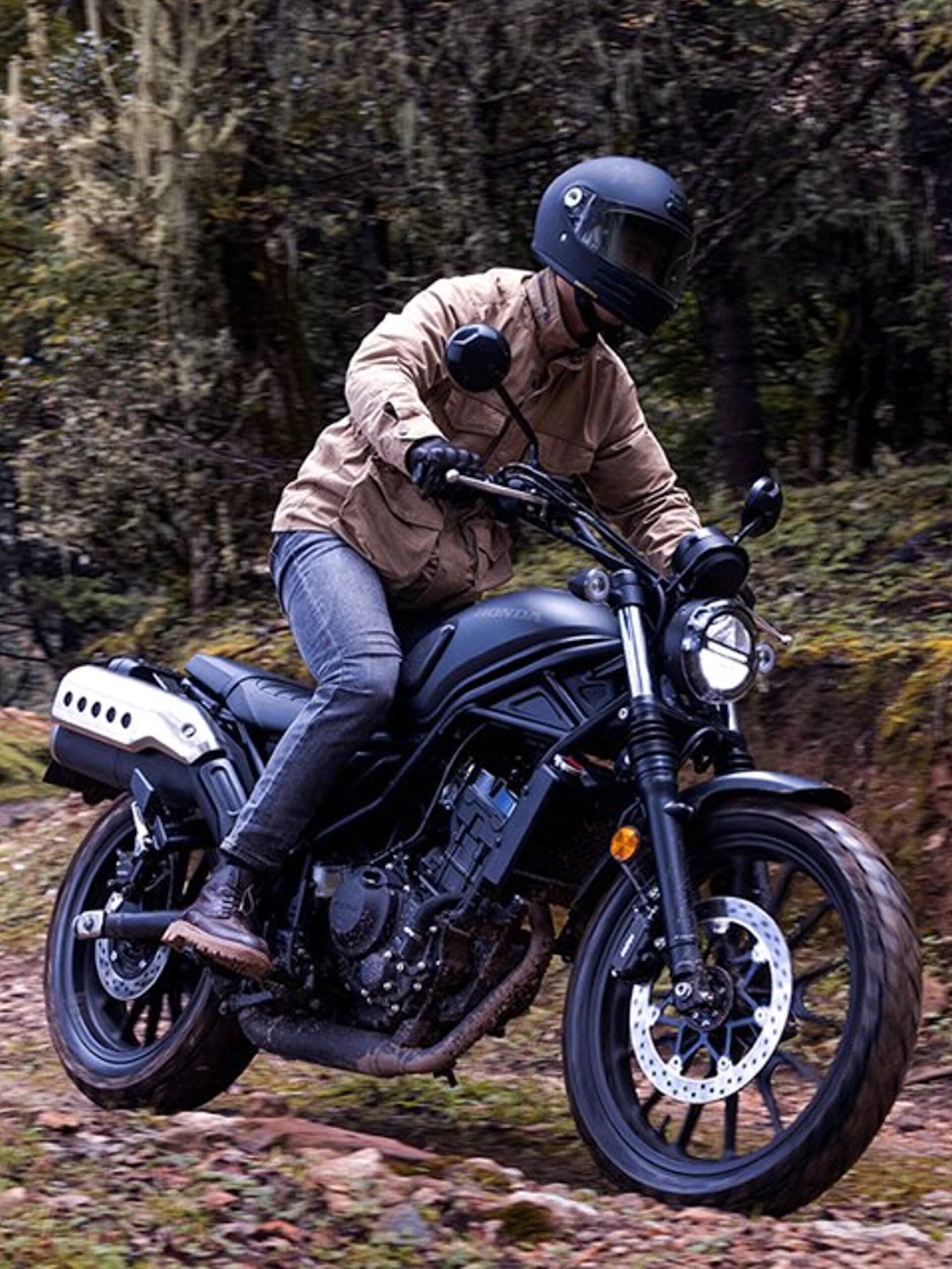 La gamme CL de Honda, dont les CL250, 300 et 500 ont fait leur entrée sur les marchés du monde entier. Médias provenant de Bike Dekho.