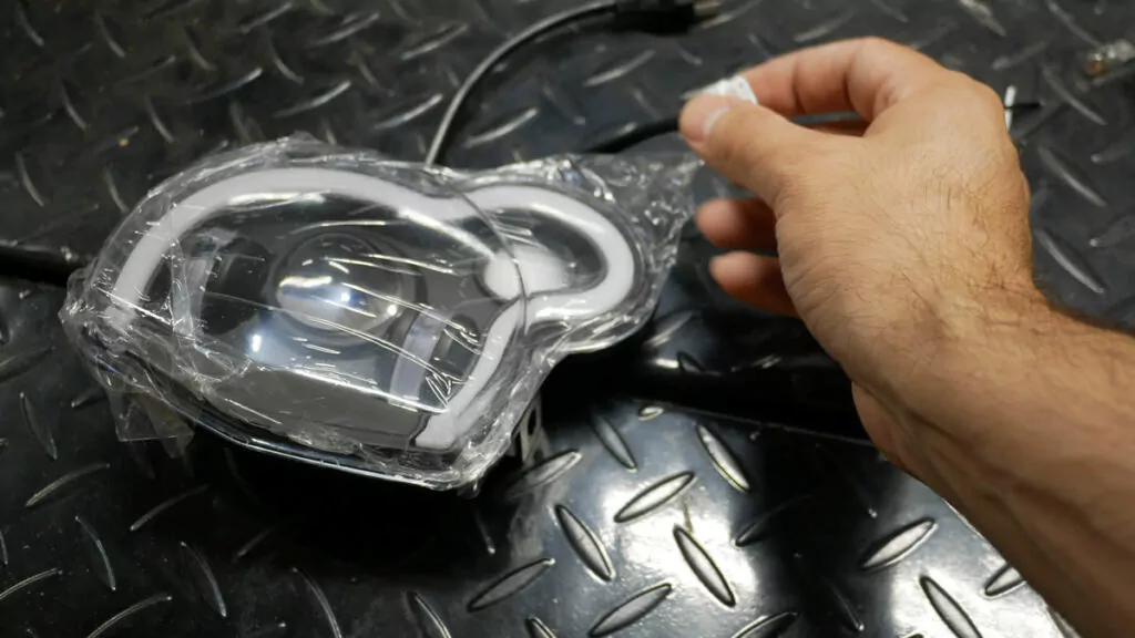 Phare LED BMW G650GS - problème de connecteur de feux diurnes