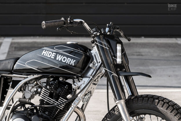 Traqueur de rue Yamaha SR150 par Hide Work Custom