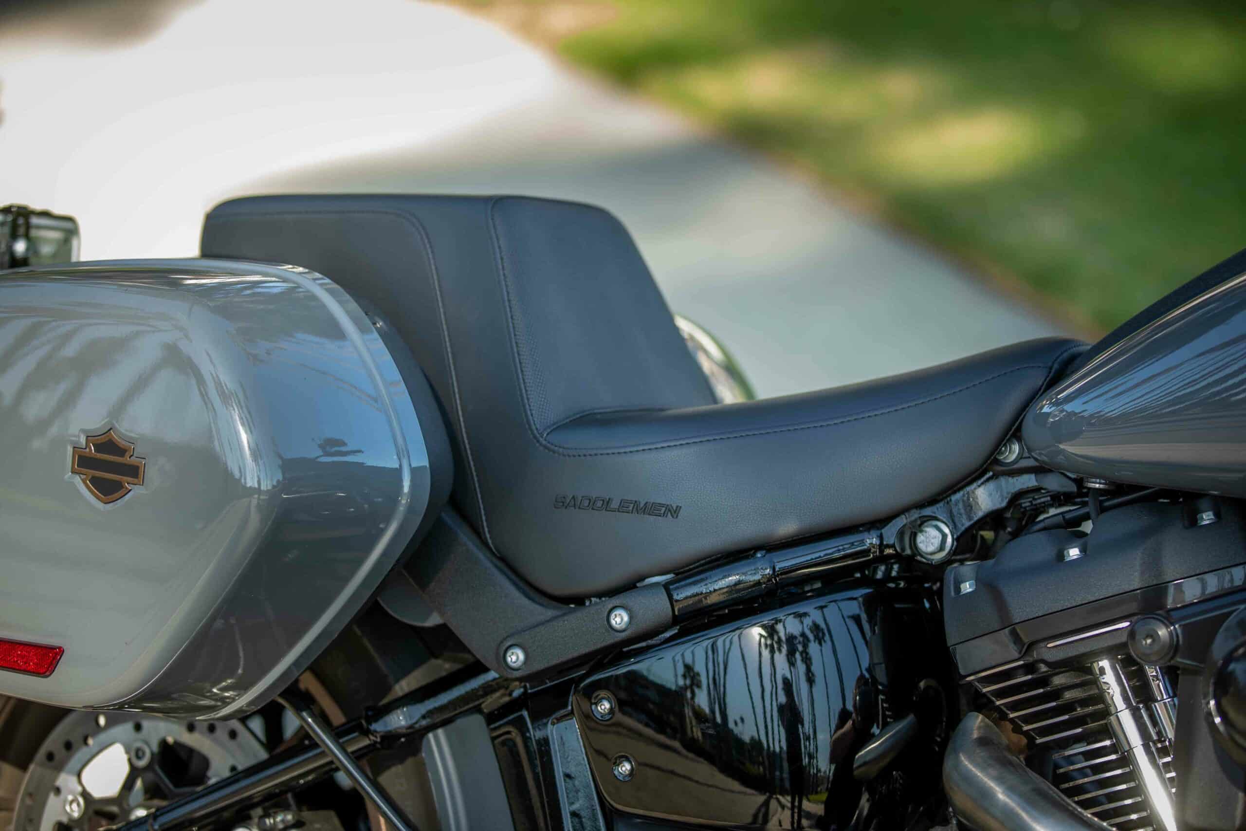 Moto-Test-du-siege-elevateur-Saddlemen-Gripper