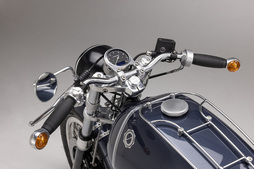 , Moto: CARBON CLASSIC : Moto Guzzi Le Mans #40 par Kaffeemaschine.