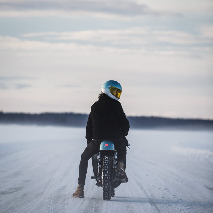 Moto électrique de course sur glace par RGNT