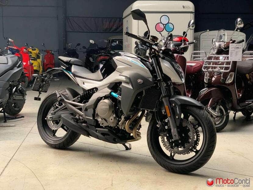 , Moto: 2023 GASGAS MOTO3 ET MOTO2 RACERS RÉVÉLÉS POUR BROYER LE CAOUTCHOUC AU PORTUGAL