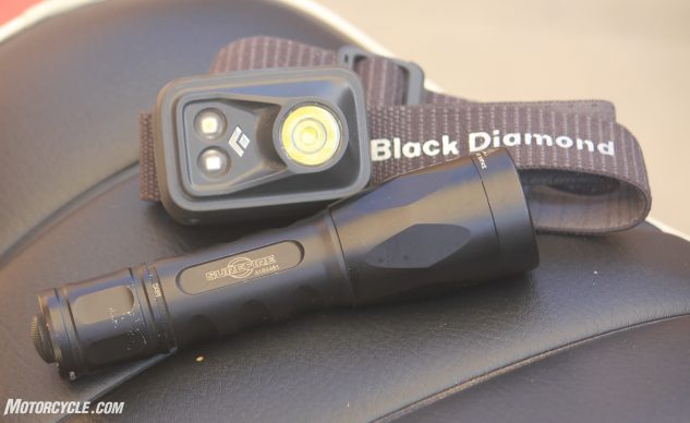 Essentiels du camping à moto