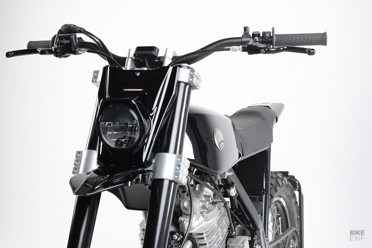 Brouilleur Honda Dominator de Morex Customs