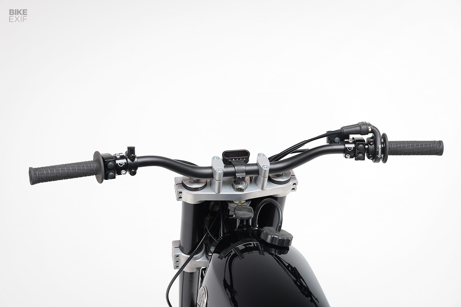 Brouilleur Honda Dominator de Morex Customs