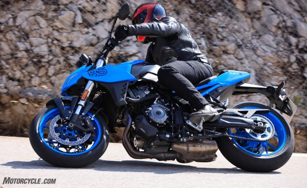 , Moto: Essai de la Suzuki GSX-8S 2023 – Premier tour