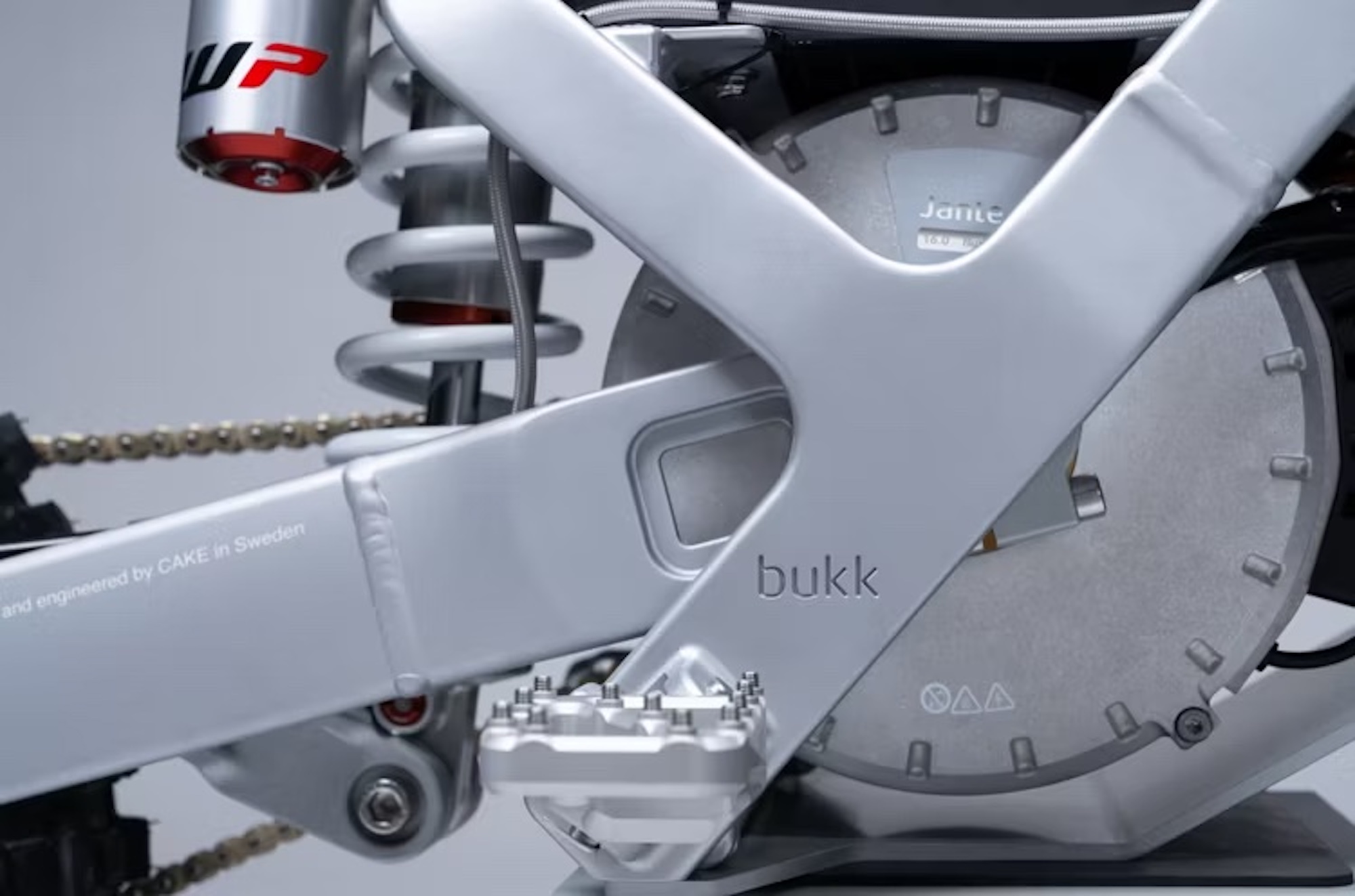 Le GÂTEAU en vrac. Média provenant de Top Speed.