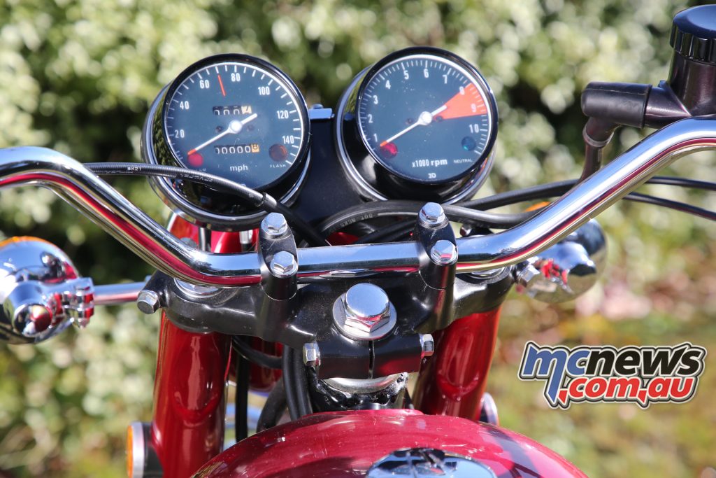 Spécifications Honda CB750