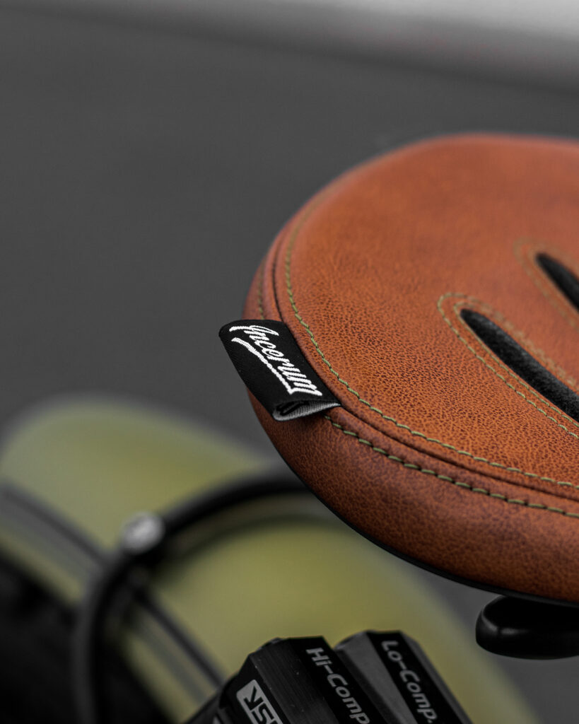 , Moto: TEL PERE, TEL FILS : Une paire de BMW par Incerum Customs.