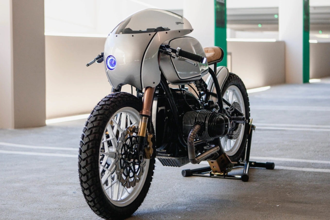 Moto-Velo-du-jour-BMW-R100RS-par-Upcycle-Garage