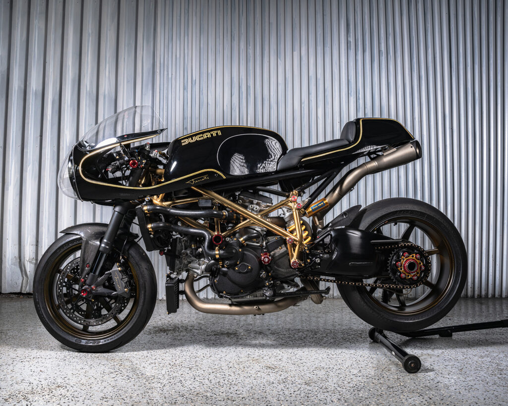 , Moto: L’ALCHIMISTE : Ducati 1098 ‘Unica Ferreti’.