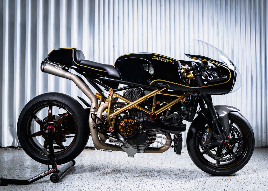 , Moto: L’ALCHIMISTE : Ducati 1098 ‘Unica Ferreti’.