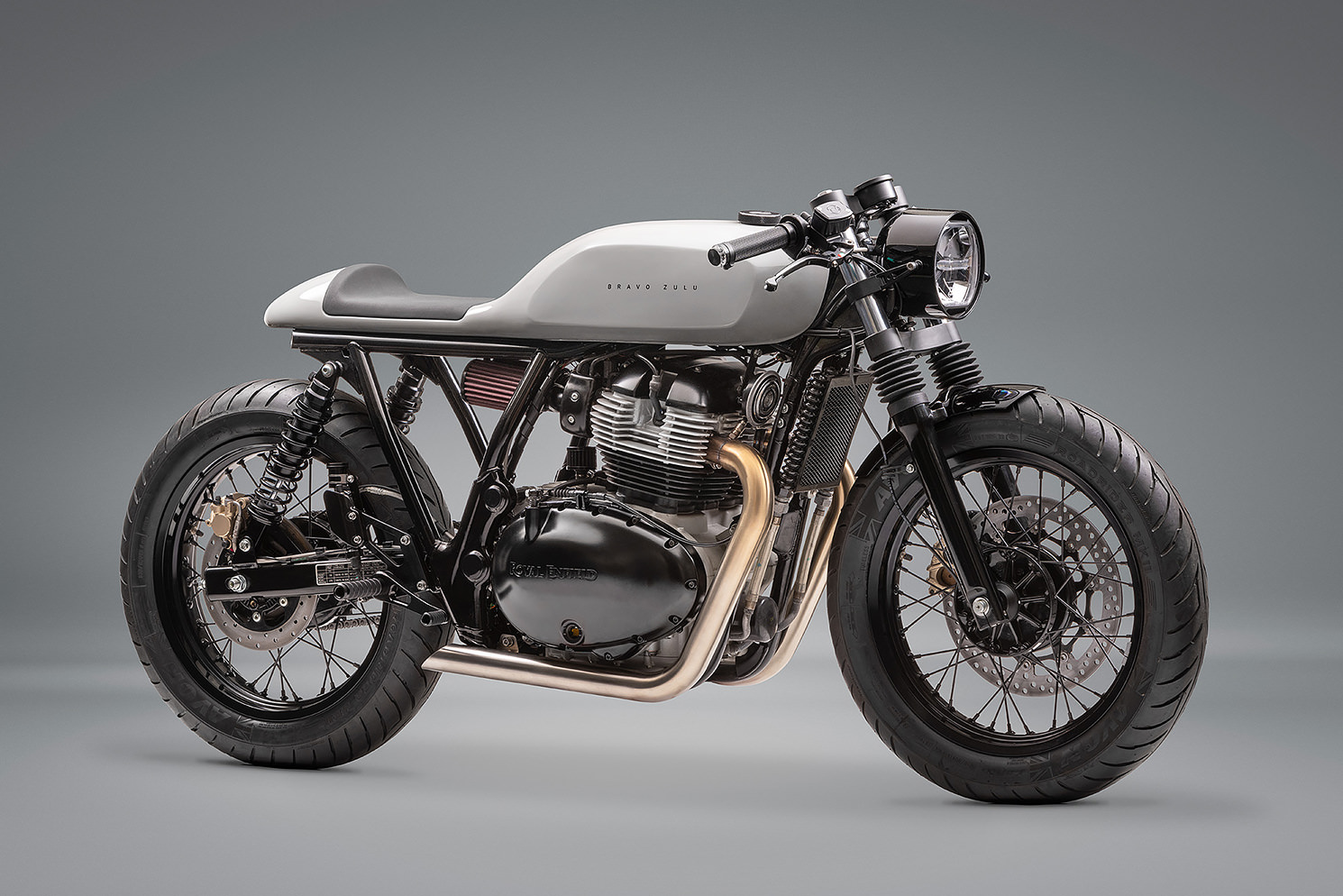 Royal Enfield Interceptor 650 café racer par Earth Motorcycles