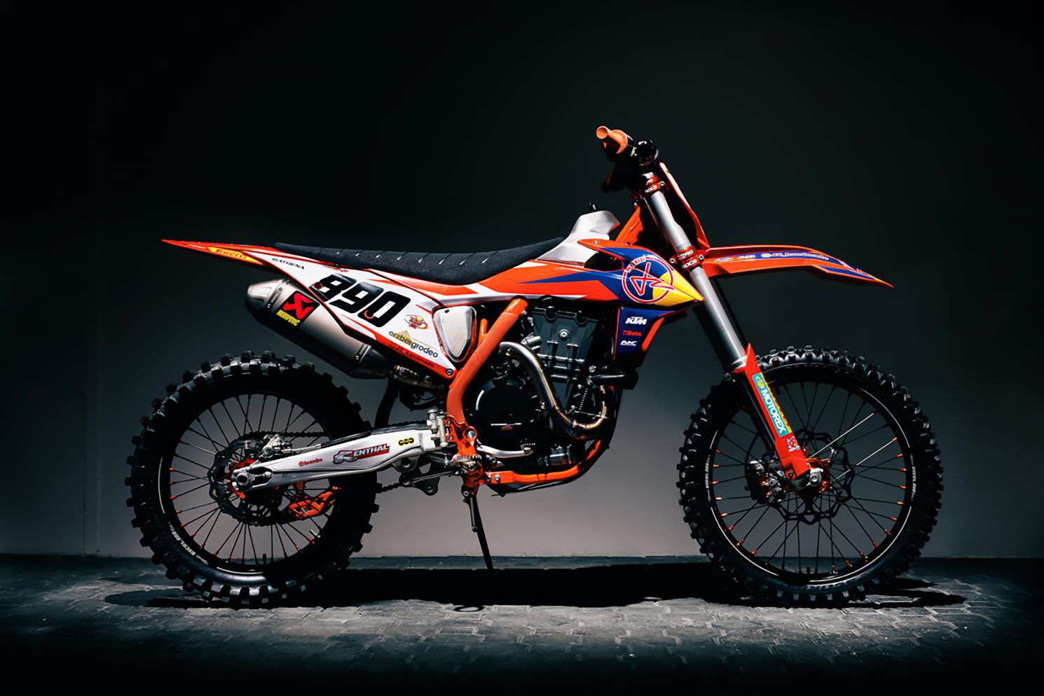 Vélo d'enduro KTM personnalisé de 890 cm3