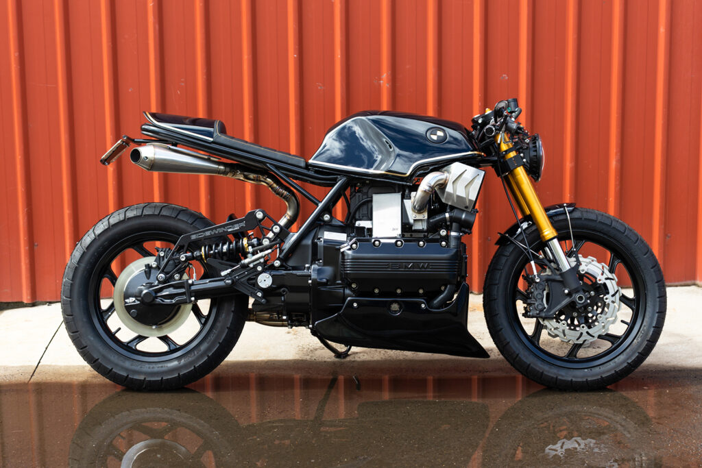 , Moto: BAVARIAN NOIR : BMW K100 par Jax Garage.