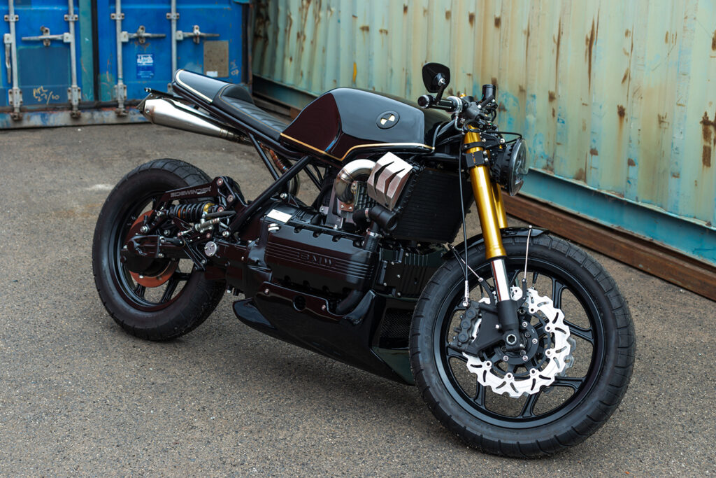 , Moto: BAVARIAN NOIR : BMW K100 par Jax Garage.