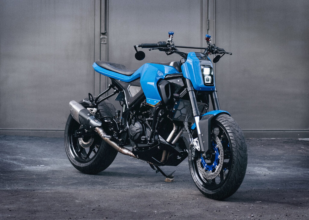 , Moto: BLUE FALCON : Yamaha MT-25 par Treasure Garage.