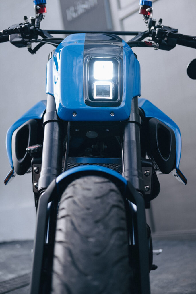, Moto: BLUE FALCON : Yamaha MT-25 par Treasure Garage.