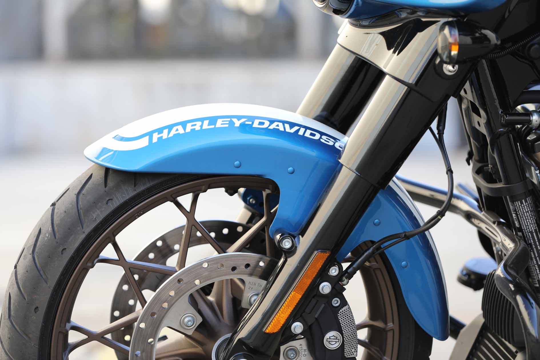 Peinture Harley bleu céleste et blanc