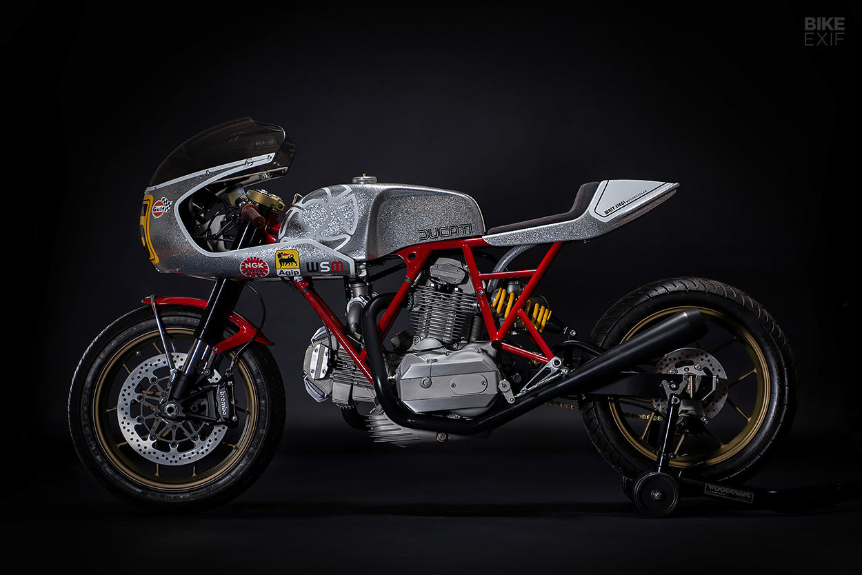 Carter carré Ducati biseau moteur customisé par Walt Siegl
