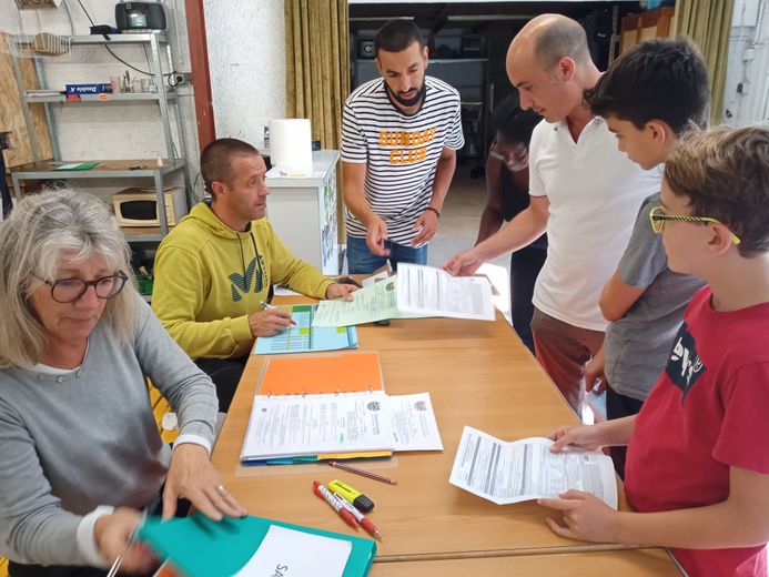 Le tepps des inscriptions au nouveau club de Gilles Algay.