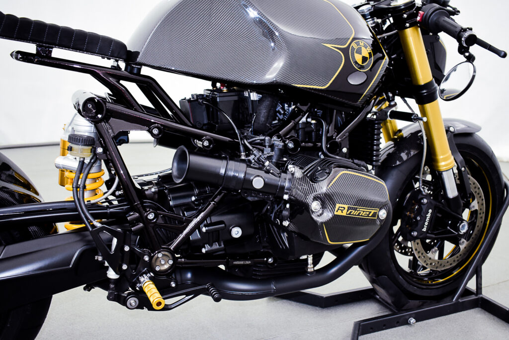 , Moto: BOXER BULGARE : BMW R nineT Carbon Edition.