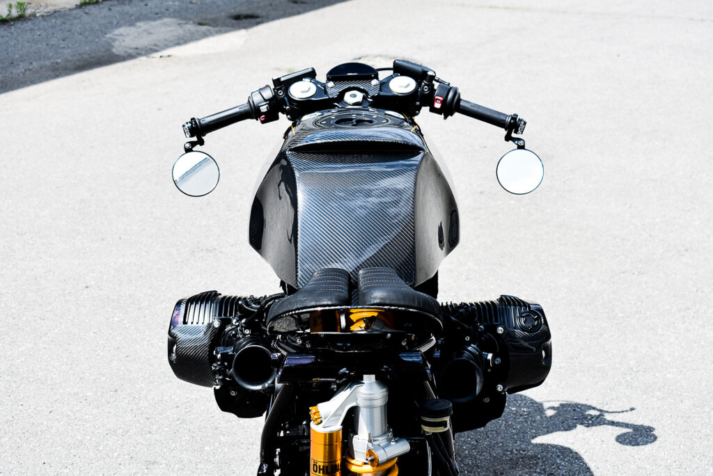 , Moto: BOXER BULGARE : BMW R nineT Carbon Edition.