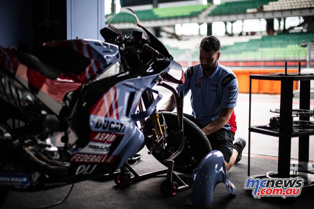 La Gresini Ducati de Fabio Di Giannantonio dans les stands lors du test de Sepang