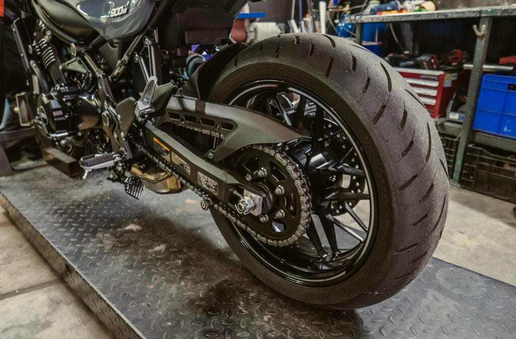 , Moto: Le meilleur des deux mondes – Examen des pneus Dunlop Mutant (mis à jour)