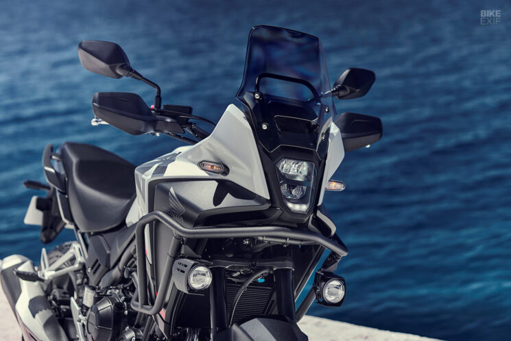 Vélo d'aventure Honda NX500 2024