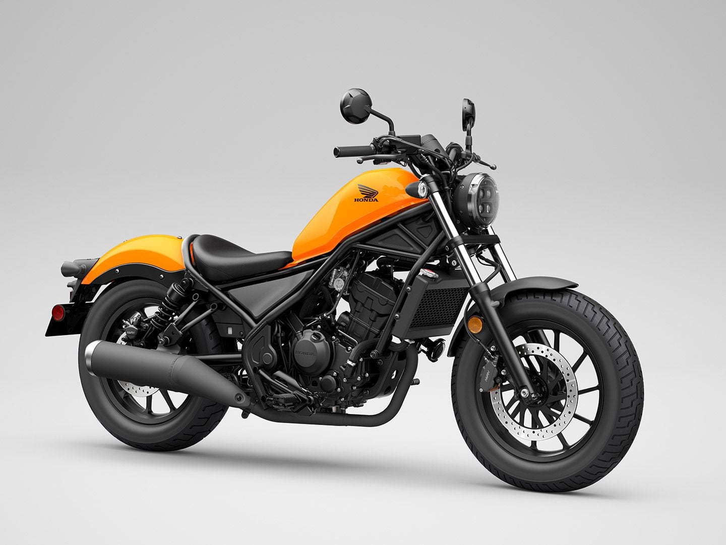 La Honda Rebel 300 peut être achetée dans cette couleur funky Nitric Orange cette année.