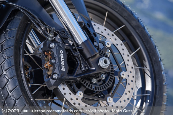 Le frein avant Brembo de la Moto Guzzi Stelvio