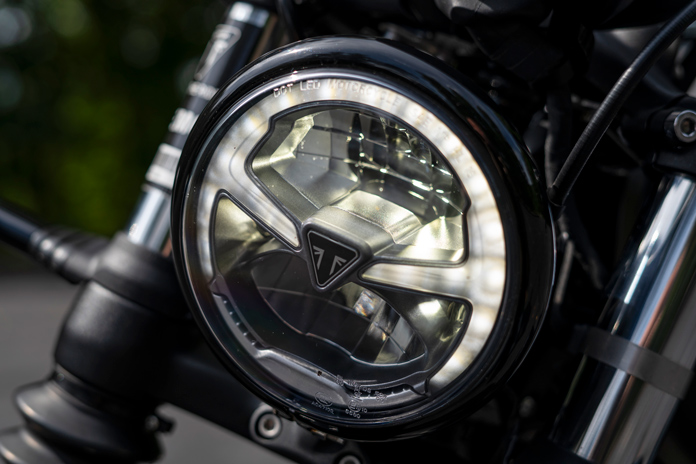 Phare Triumph Bonneville Bobber 2023