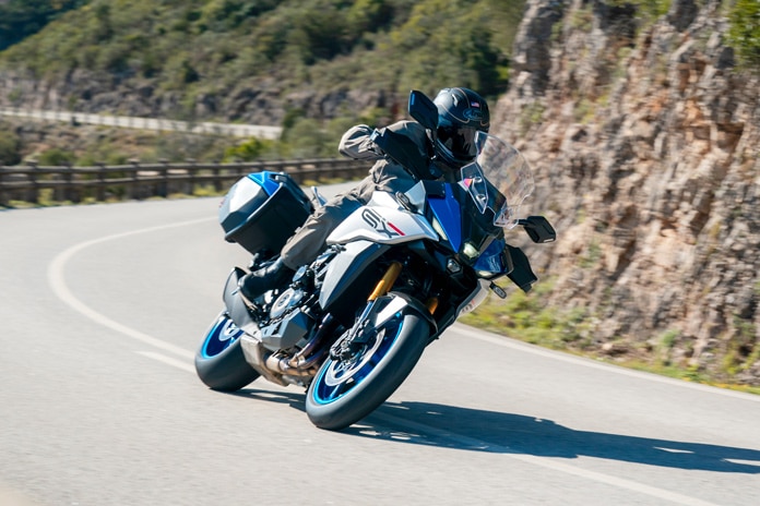 Suzuki GSX-S1000GX+Action