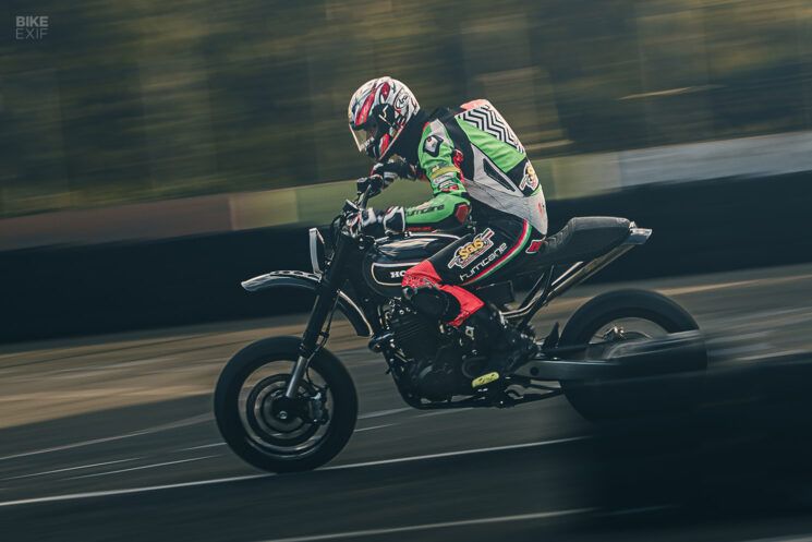 Supermotard Honda Dominator par Hardcore Division