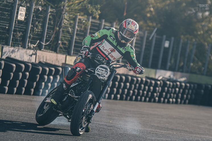 Supermotard Honda Dominator par Hardcore Division